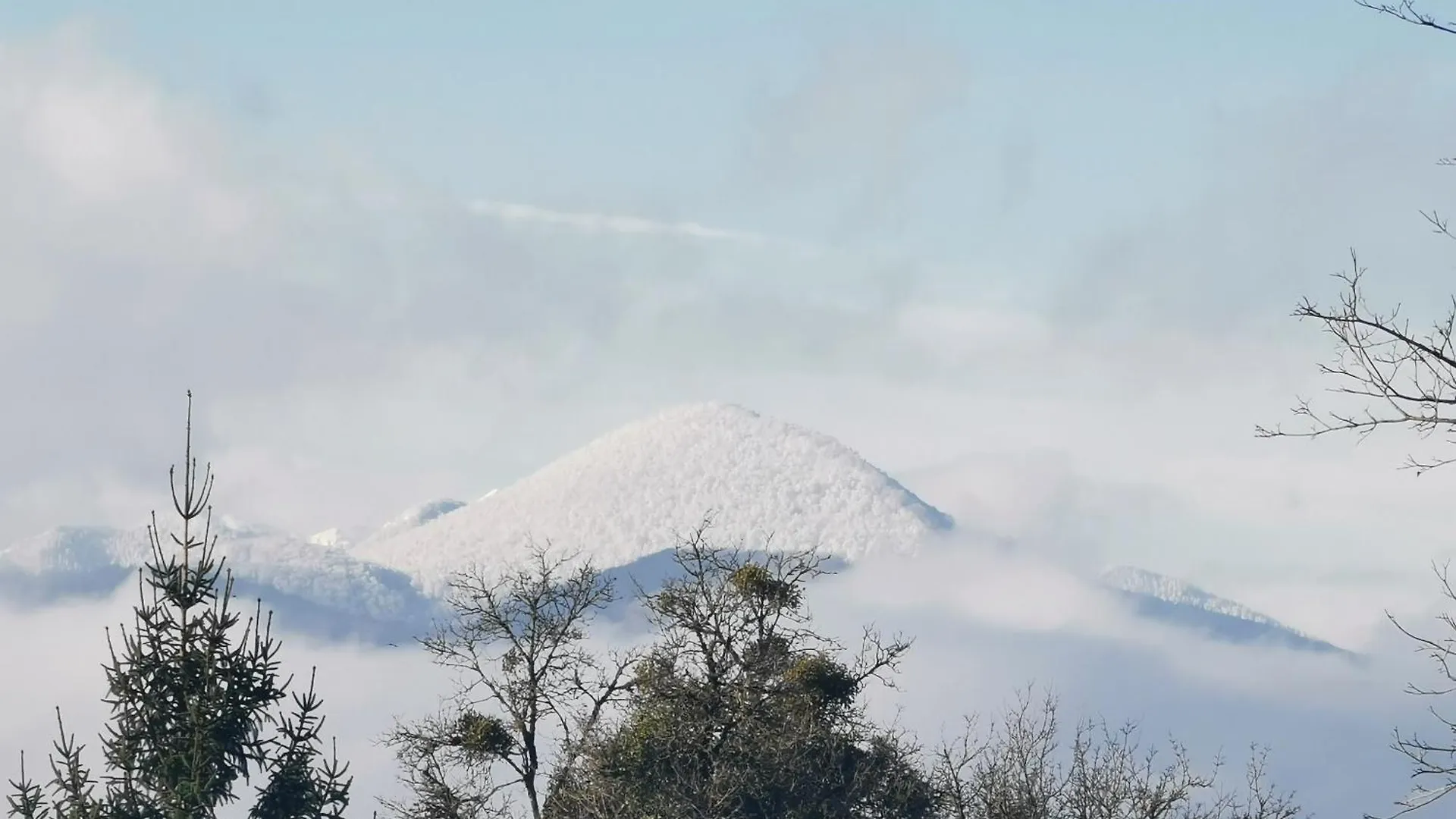 Les Pyrenees Au Bord De L'Eau, De 2 A 7 Personnes Villa Barbazan