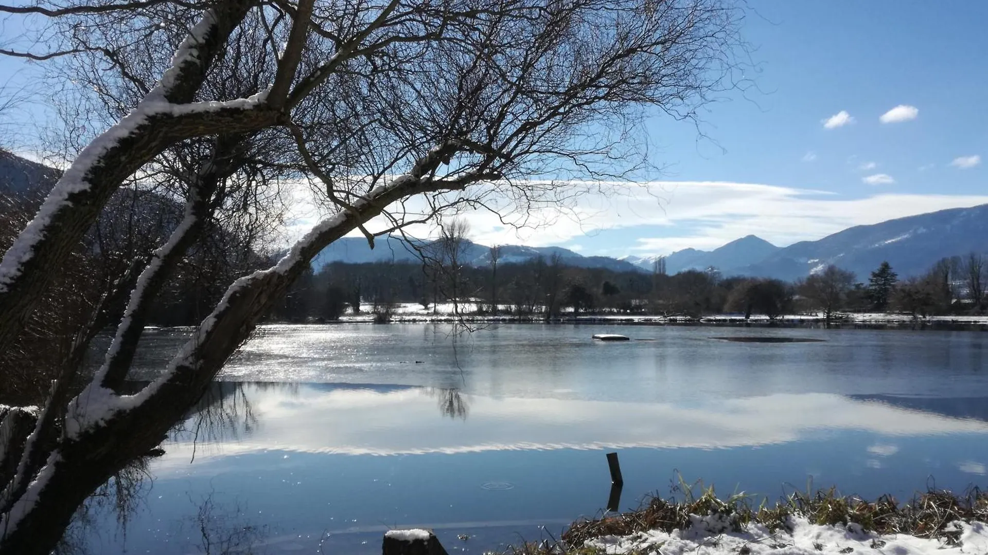 Les Pyrenees Au Bord De L'Eau, De 2 A 7 Personnes Villa Barbazan Vakantiehuis