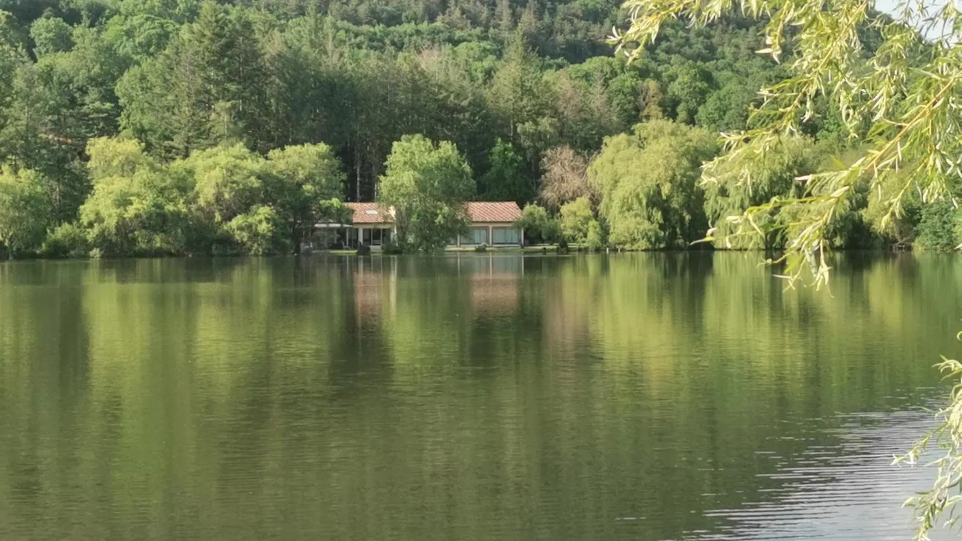 Les Pyrenees Au Bord De L'Eau, De 2 A 7 Personnes Villa Barbazan