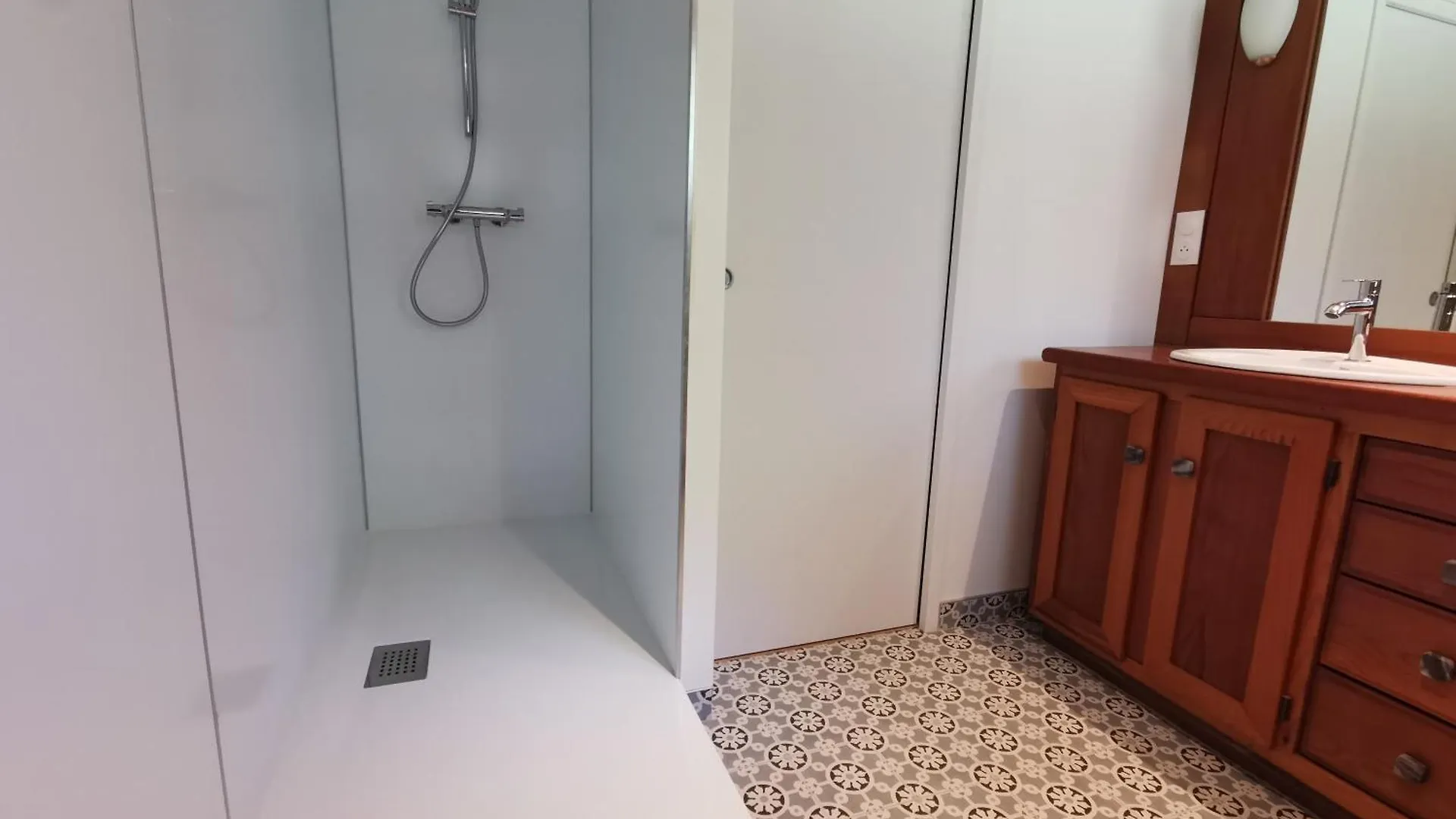 Les Pyrenees Au Bord De L'Eau, De 2 A 7 Personnes Villa Barbazan 0*,