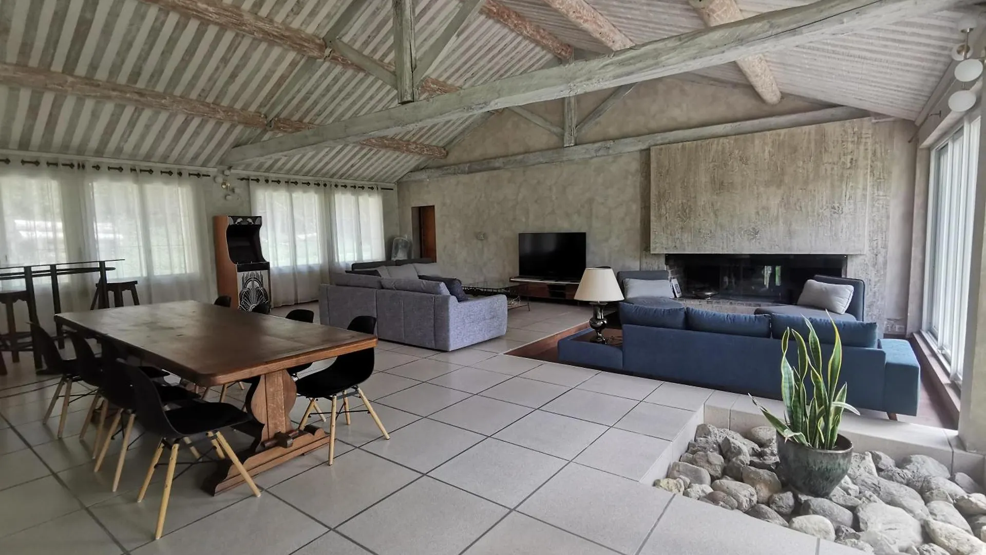Les Pyrenees Au Bord De L'Eau, De 2 A 7 Personnes Villa Barbazan 0*,