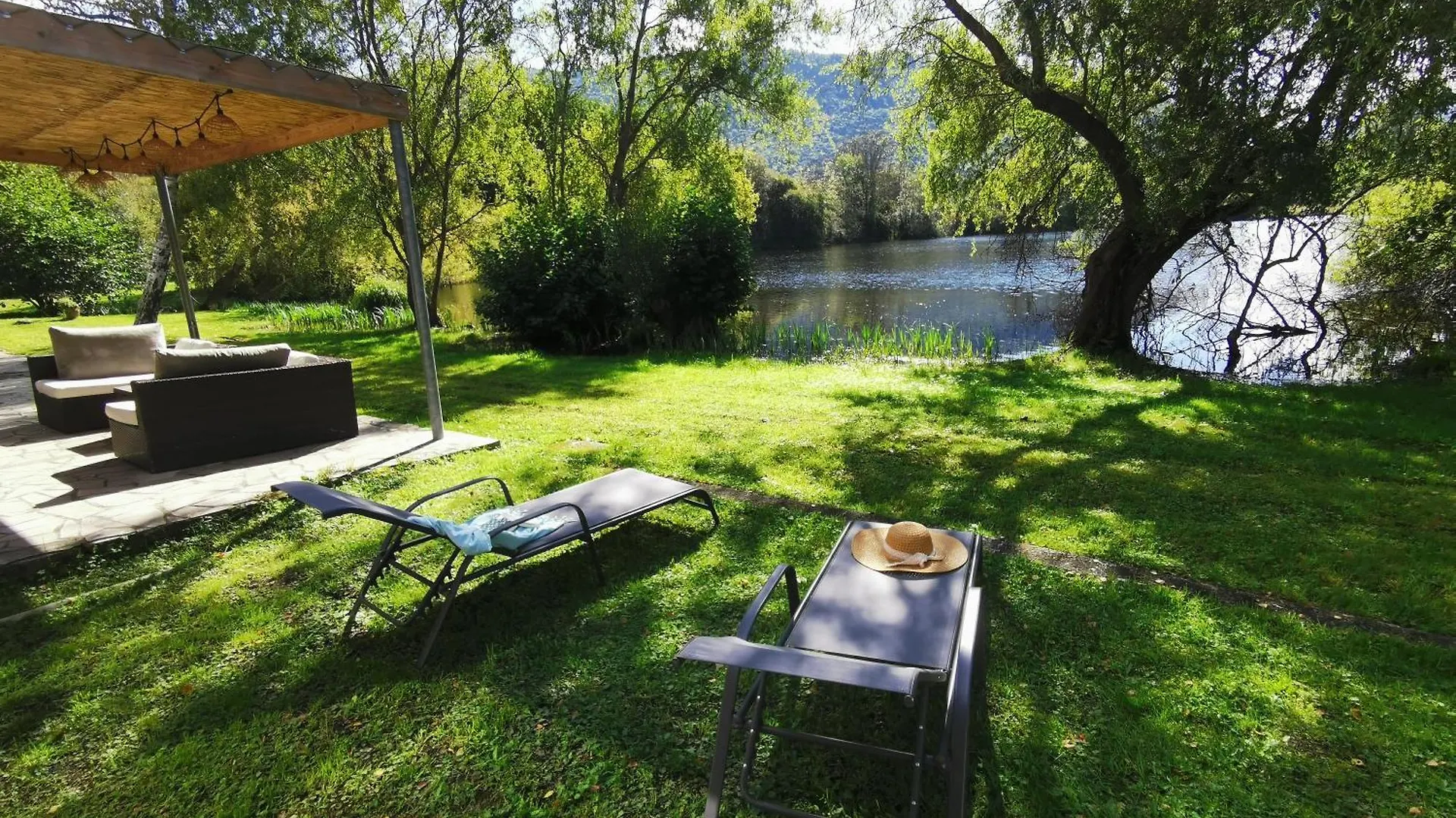 Vakantiehuis Les Pyrenees Au Bord De L'Eau, De 2 A 7 Personnes Villa Barbazan Frankrijk