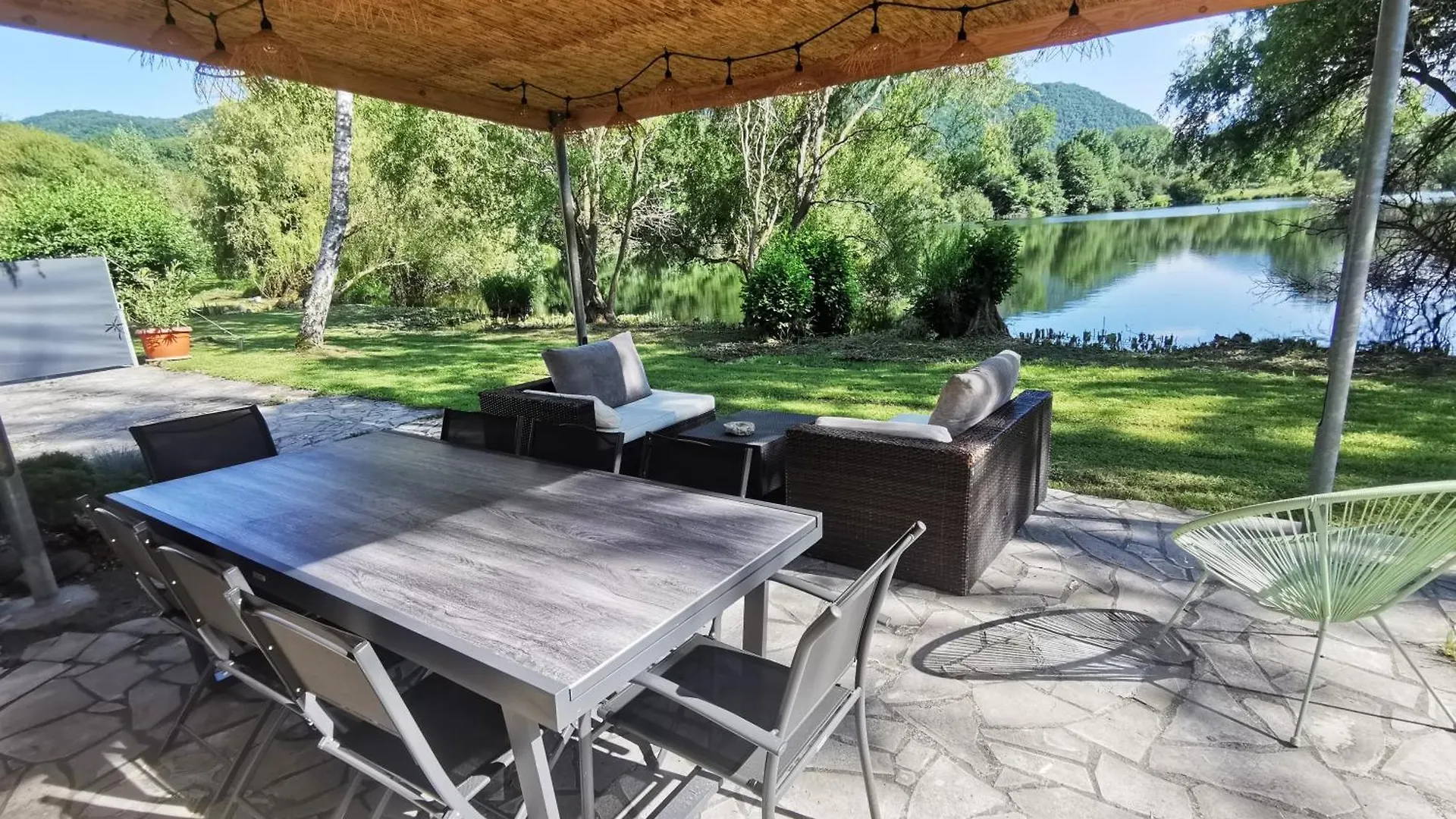 Les Pyrenees Au Bord De L'Eau, De 2 A 7 Personnes Villa Barbazan 0*,  Frankrijk